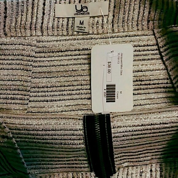 Ya front zipper jacquard skirt BNWT - Picture 3 of 4